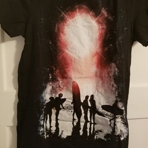 XL beach theme shirt